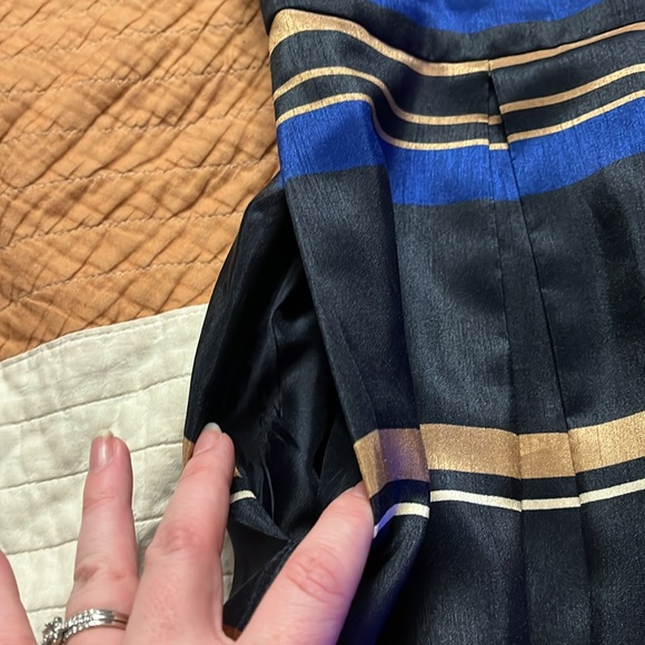 Striped knee length dress - Picture 3 of 4